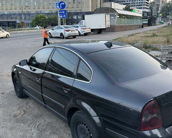 Черный Фольксваген Пассат, объемом двигателя 2 л и пробегом 253 тыс. км за 4000 $, фото 1 на Automoto.ua