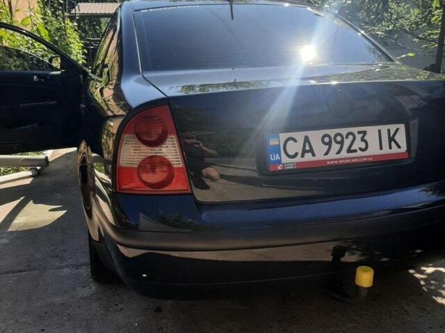 Черный Фольксваген Пассат, объемом двигателя 1.9 л и пробегом 282 тыс. км за 5200 $, фото 1 на Automoto.ua