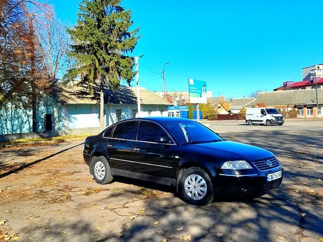 Черный Фольксваген Пассат, объемом двигателя 1.8 л и пробегом 370 тыс. км за 4500 $, фото 2 на Automoto.ua