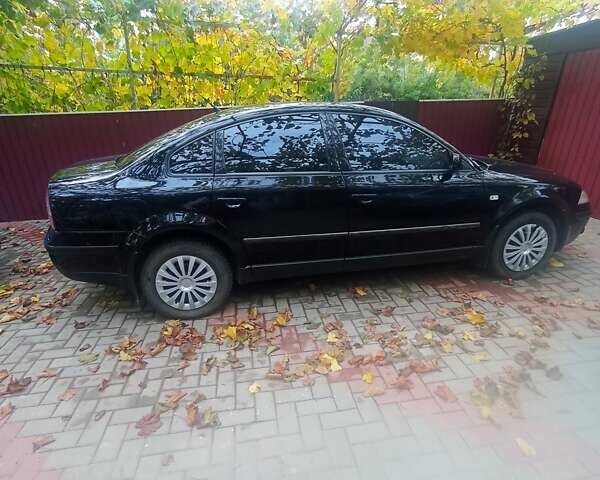 Черный Фольксваген Пассат, объемом двигателя 1.78 л и пробегом 267 тыс. км за 4800 $, фото 1 на Automoto.ua