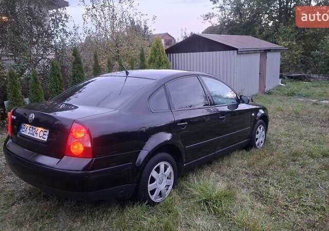 Черный Фольксваген Пассат, объемом двигателя 2 л и пробегом 313 тыс. км за 3800 $, фото 4 на Automoto.ua