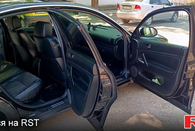 Чорний Фольксваген Пассат, об'ємом двигуна 2.5 л та пробігом 230 тис. км за 6000 $, фото 4 на Automoto.ua