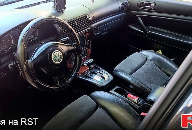 Чорний Фольксваген Пассат, об'ємом двигуна 2.5 л та пробігом 230 тис. км за 6000 $, фото 6 на Automoto.ua