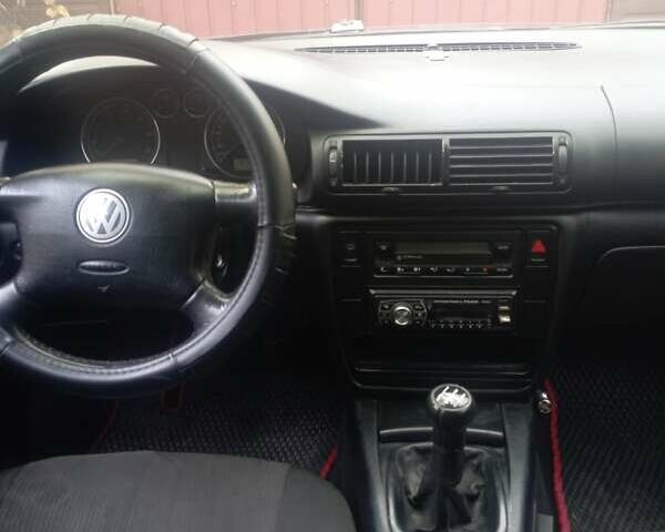 Черный Фольксваген Пассат, объемом двигателя 1.78 л и пробегом 267 тыс. км за 4800 $, фото 12 на Automoto.ua