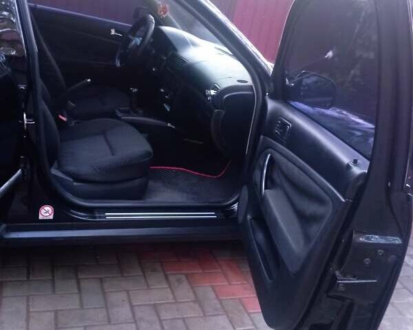 Черный Фольксваген Пассат, объемом двигателя 1.78 л и пробегом 267 тыс. км за 4800 $, фото 8 на Automoto.ua