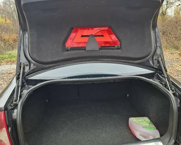 Черный Фольксваген Пассат, объемом двигателя 1.98 л и пробегом 183 тыс. км за 4900 $, фото 17 на Automoto.ua