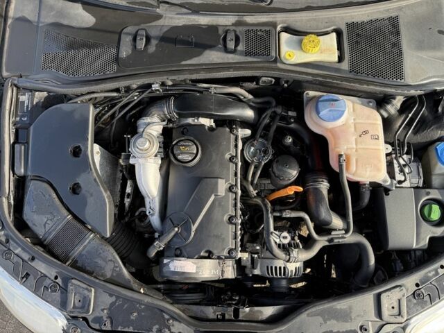 Черный Фольксваген Пассат, объемом двигателя 1.9 л и пробегом 443 тыс. км за 2400 $, фото 4 на Automoto.ua