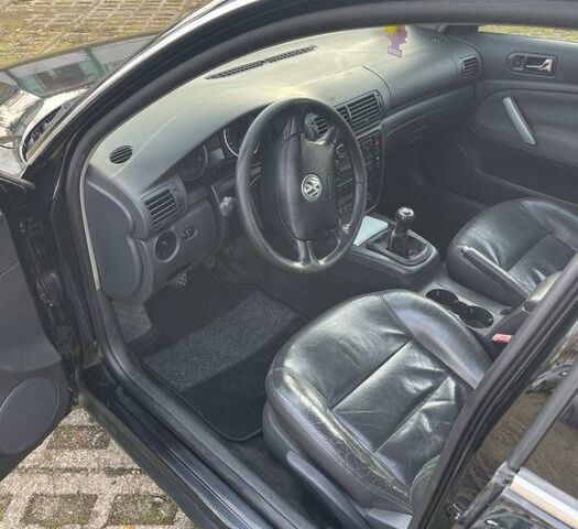 Черный Фольксваген Пассат, объемом двигателя 1.9 л и пробегом 220 тыс. км за 1650 $, фото 6 на Automoto.ua