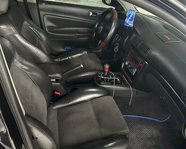 Черный Фольксваген Пассат, объемом двигателя 1.78 л и пробегом 360 тыс. км за 3750 $, фото 11 на Automoto.ua