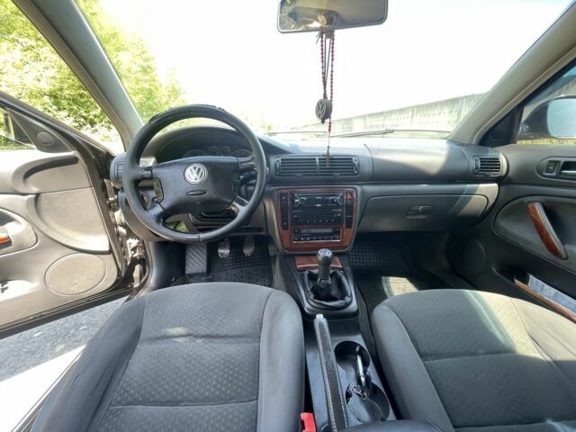 Черный Фольксваген Пассат, объемом двигателя 1.9 л и пробегом 250 тыс. км за 3100 $, фото 7 на Automoto.ua