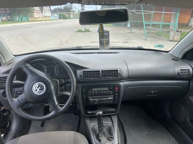 Черный Фольксваген Пассат, объемом двигателя 1.6 л и пробегом 345 тыс. км за 3600 $, фото 7 на Automoto.ua