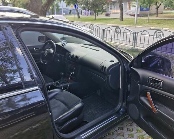 Чорний Фольксваген Пассат, об'ємом двигуна 1.78 л та пробігом 256 тис. км за 4200 $, фото 12 на Automoto.ua