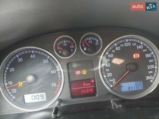 Черный Фольксваген Пассат, объемом двигателя 1.78 л и пробегом 372 тыс. км за 5000 $, фото 3 на Automoto.ua