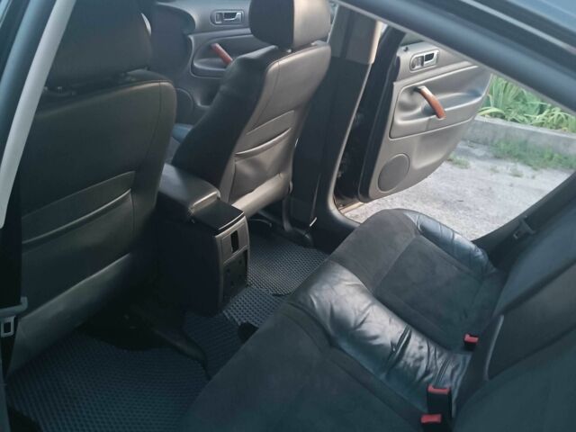 Черный Фольксваген Пассат, объемом двигателя 1.8 л и пробегом 250 тыс. км за 5200 $, фото 10 на Automoto.ua