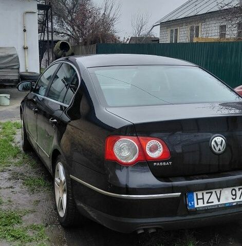 Черный Фольксваген Пассат, объемом двигателя 1.9 л и пробегом 363 тыс. км за 3300 $, фото 2 на Automoto.ua