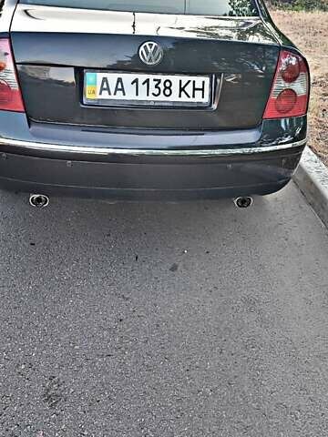 Черный Фольксваген Пассат, объемом двигателя 2.8 л и пробегом 305 тыс. км за 5300 $, фото 6 на Automoto.ua