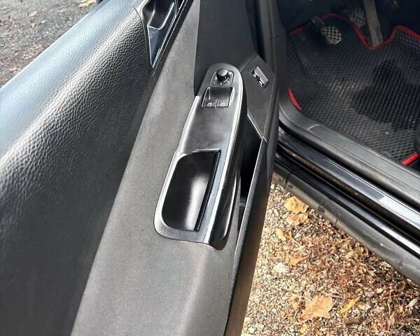 Чорний Фольксваген Пассат, об'ємом двигуна 1.6 л та пробігом 254 тис. км за 5000 $, фото 11 на Automoto.ua