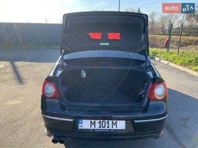 Черный Фольксваген Пассат, объемом двигателя 2 л и пробегом 240 тыс. км за 7000 $, фото 4 на Automoto.ua