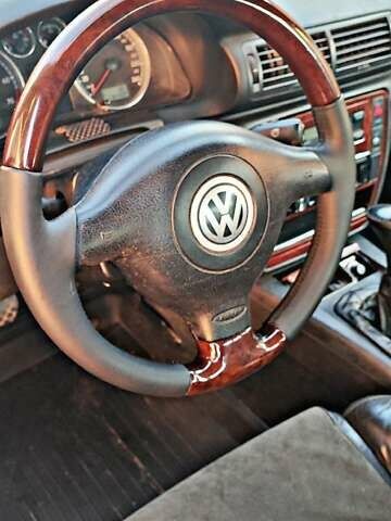 Черный Фольксваген Пассат, объемом двигателя 2.8 л и пробегом 305 тыс. км за 5300 $, фото 3 на Automoto.ua