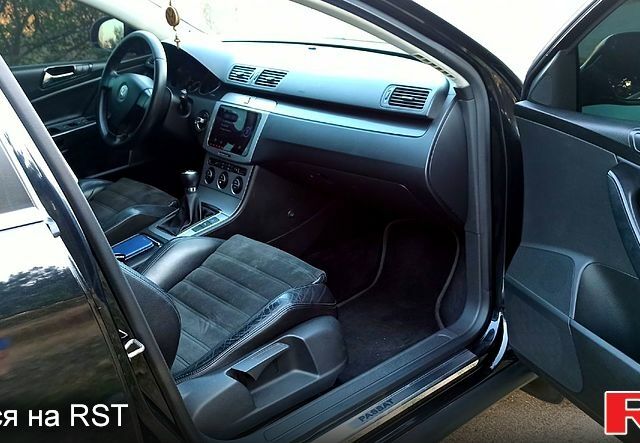 Чорний Фольксваген Пассат, об'ємом двигуна 2 л та пробігом 245 тис. км за 7500 $, фото 2 на Automoto.ua