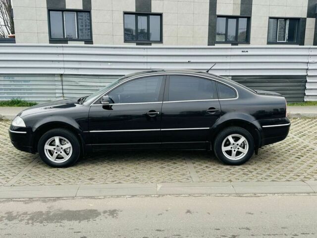 Черный Фольксваген Пассат, объемом двигателя 1.8 л и пробегом 200 тыс. км за 4750 $, фото 2 на Automoto.ua