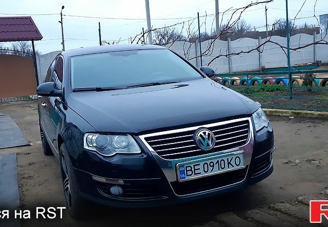 Чорний Фольксваген Пассат, об'ємом двигуна 2 л та пробігом 255 тис. км за 7400 $, фото 10 на Automoto.ua