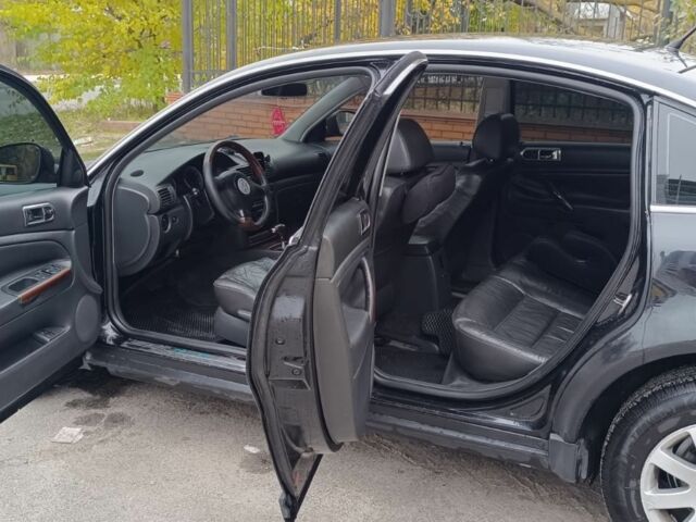 Чорний Фольксваген Пассат, об'ємом двигуна 1.8 л та пробігом 370 тис. км за 4200 $, фото 6 на Automoto.ua