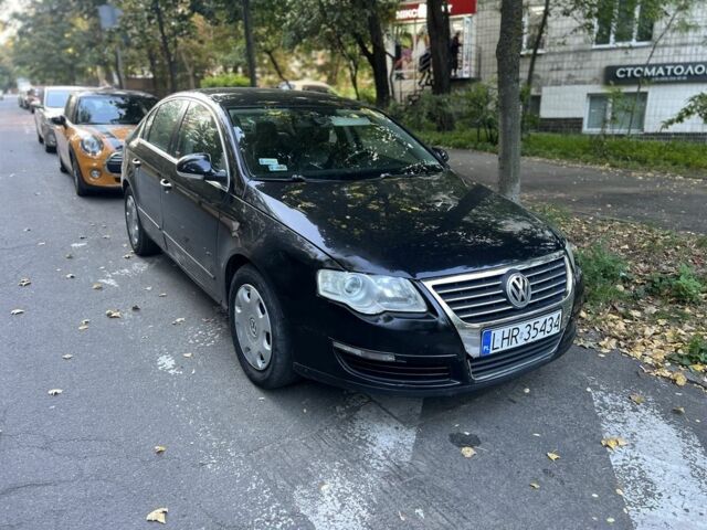 Чорний Фольксваген Пассат, об'ємом двигуна 2 л та пробігом 300 тис. км за 2500 $, фото 2 на Automoto.ua