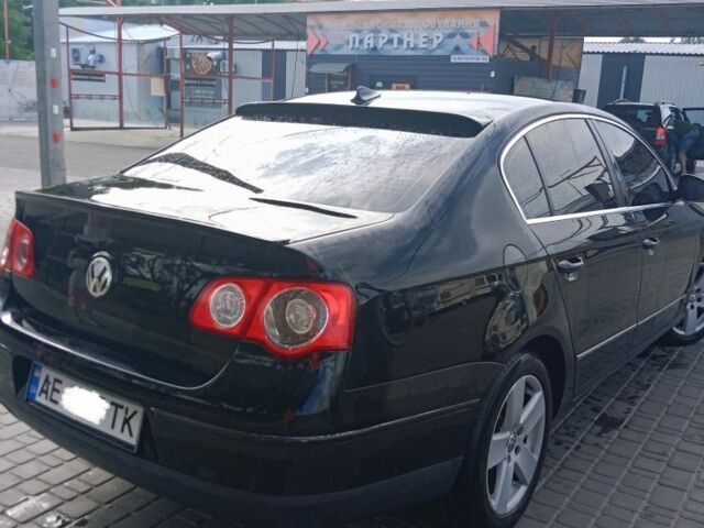 Черный Фольксваген Пассат, объемом двигателя 2 л и пробегом 381 тыс. км за 6500 $, фото 1 на Automoto.ua