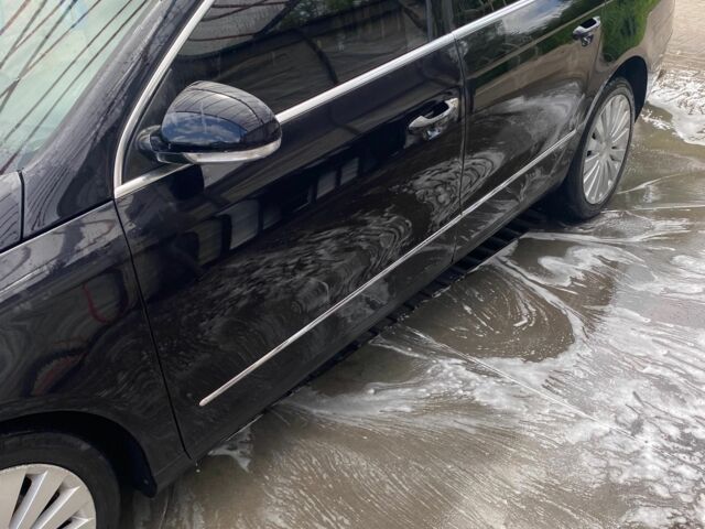 Чорний Фольксваген Пассат, об'ємом двигуна 2 л та пробігом 300 тис. км за 3500 $, фото 2 на Automoto.ua