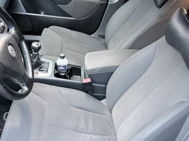 Черный Фольксваген Пассат, объемом двигателя 2 л и пробегом 319 тыс. км за 5500 $, фото 8 на Automoto.ua