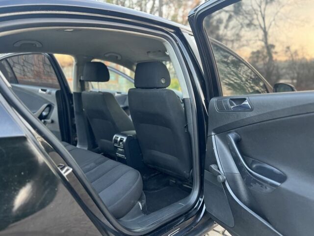 Чорний Фольксваген Пассат, об'ємом двигуна 2 л та пробігом 285 тис. км за 3950 $, фото 14 на Automoto.ua