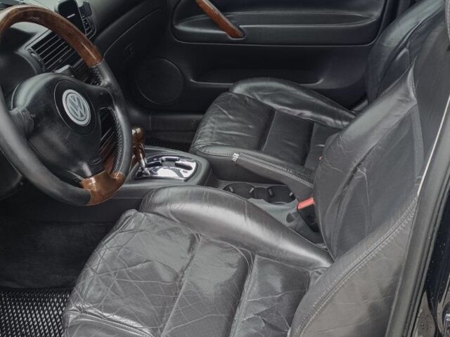 Чорний Фольксваген Пассат, об'ємом двигуна 1.8 л та пробігом 370 тис. км за 4200 $, фото 16 на Automoto.ua