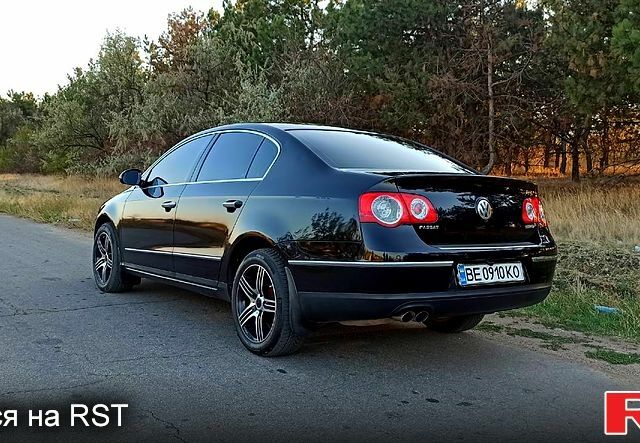 Чорний Фольксваген Пассат, об'ємом двигуна 2 л та пробігом 255 тис. км за 7400 $, фото 2 на Automoto.ua