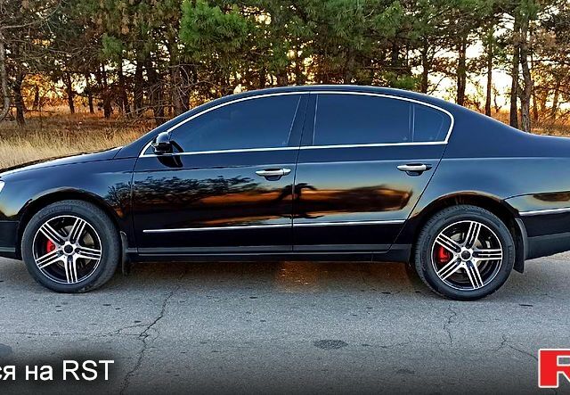 Чорний Фольксваген Пассат, об'ємом двигуна 2 л та пробігом 245 тис. км за 7500 $, фото 1 на Automoto.ua