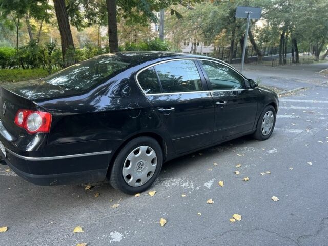 Чорний Фольксваген Пассат, об'ємом двигуна 2 л та пробігом 300 тис. км за 2500 $, фото 5 на Automoto.ua