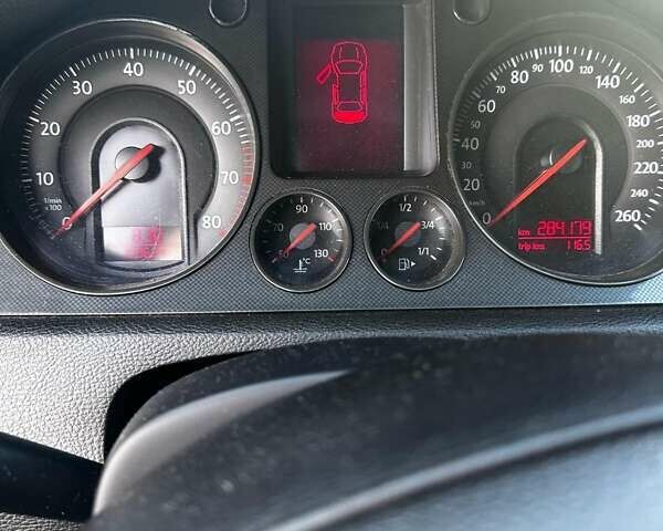 Черный Фольксваген Пассат, объемом двигателя 1.6 л и пробегом 284 тыс. км за 5200 $, фото 3 на Automoto.ua