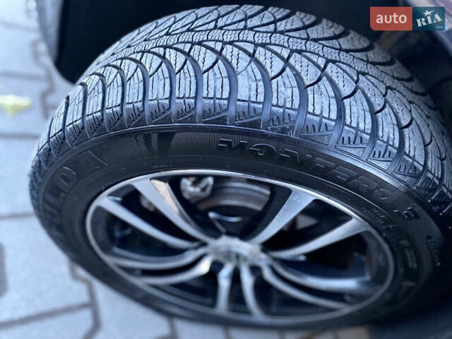 Чорний Фольксваген Пассат, об'ємом двигуна 1.9 л та пробігом 275 тис. км за 5799 $, фото 80 на Automoto.ua