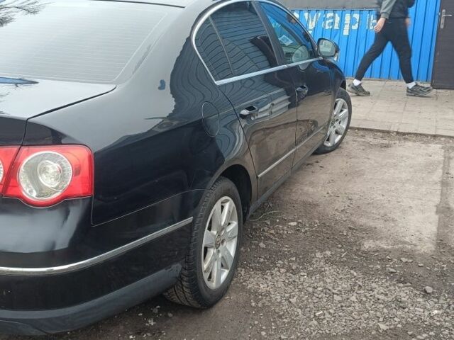 Чорний Фольксваген Пассат, об'ємом двигуна 0 л та пробігом 285 тис. км за 3000 $, фото 1 на Automoto.ua