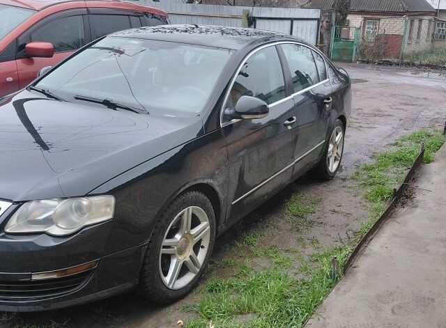 Черный Фольксваген Пассат, объемом двигателя 1.9 л и пробегом 363 тыс. км за 3300 $, фото 1 на Automoto.ua