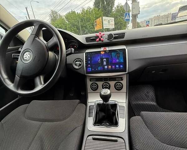 Чорний Фольксваген Пассат, об'ємом двигуна 1.98 л та пробігом 243 тис. км за 5000 $, фото 11 на Automoto.ua