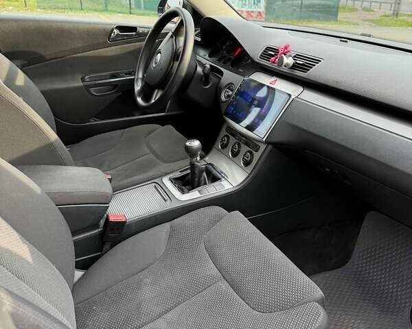 Чорний Фольксваген Пассат, об'ємом двигуна 1.98 л та пробігом 243 тис. км за 5000 $, фото 9 на Automoto.ua