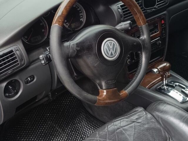 Чорний Фольксваген Пассат, об'ємом двигуна 1.8 л та пробігом 370 тис. км за 4200 $, фото 13 на Automoto.ua