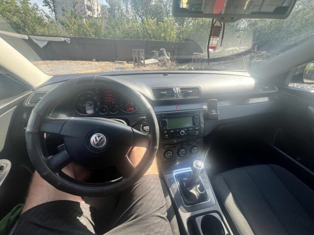 Фольксваген Пассат 2006 в Синельниковом на Automoto.ua Черный Фольксваген Пассат, объемом двигателя 2 л и пробегом 390 тыс. км за 4700 $, фото 5 на Automoto.ua