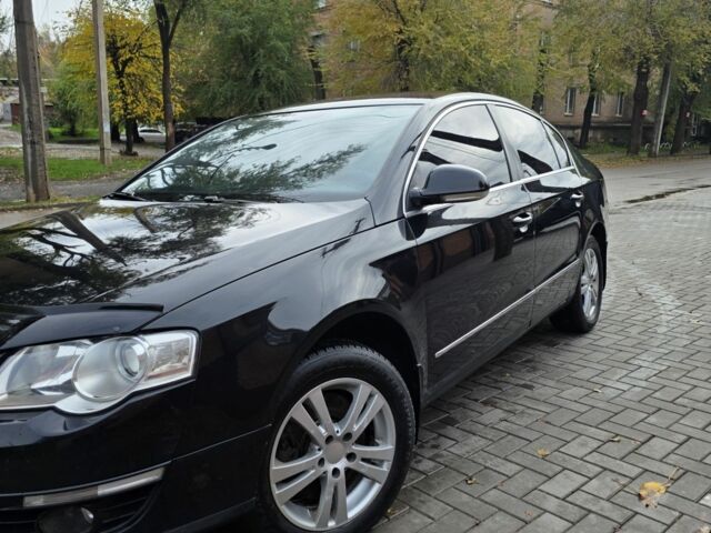 Фольксваген Пассат 2006 в Кривом Роге на Automoto.ua Черный Фольксваген Пассат, объемом двигателя 2 л и пробегом 300 тыс. км за 5999 $, фото 1 на Automoto.ua