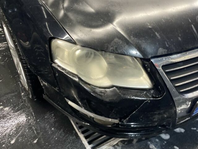 Черный Фольксваген Пассат, объемом двигателя 2 л и пробегом 215 тыс. км за 4550 $, фото 4 на Automoto.ua