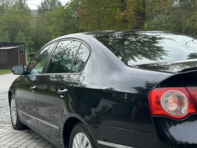 Черный Фольксваген Пассат, объемом двигателя 2 л и пробегом 330 тыс. км за 2450 $, фото 15 на Automoto.ua