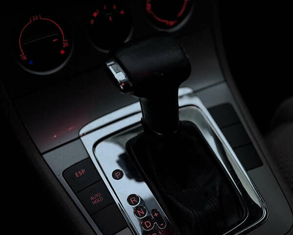 Черный Фольксваген Пассат, объемом двигателя 2 л и пробегом 270 тыс. км за 4600 $, фото 29 на Automoto.ua