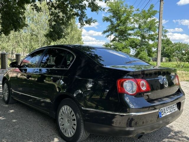 Черный Фольксваген Пассат, объемом двигателя 1.6 л и пробегом 215 тыс. км за 6000 $, фото 3 на Automoto.ua