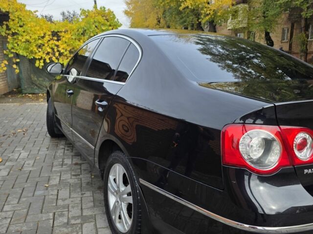 Фольксваген Пассат 2006 в Кривом Роге на Automoto.ua Черный Фольксваген Пассат, объемом двигателя 2 л и пробегом 300 тыс. км за 5999 $, фото 7 на Automoto.ua